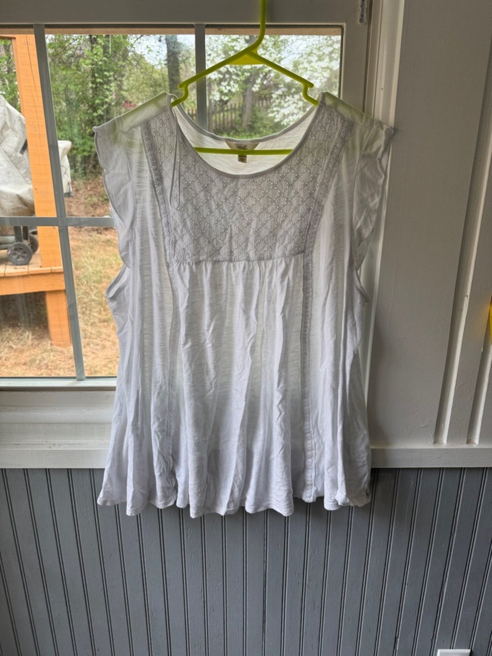 Terra & Sky White Sleeveless Embroidered Yoke Tunic Top
